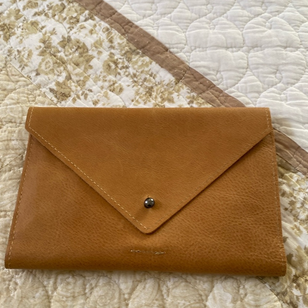 Leather wallet in good condition. Smoke free/ pet free home